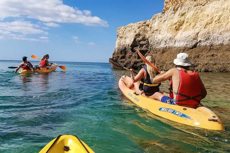 Imagen del tour: Benagil: Excursión guiada en Kayak a la Playa de la Cueva de Benagil