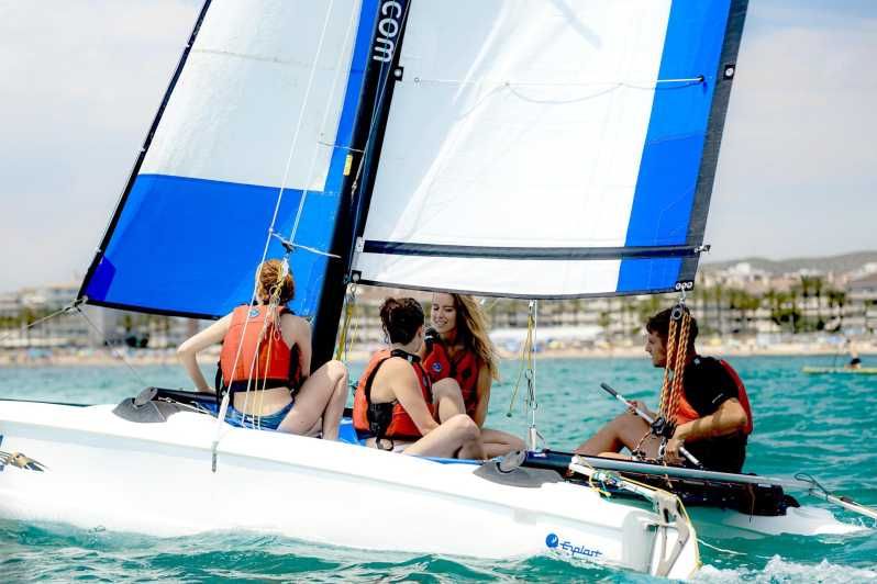 Imagen del tour: Vilanova i la Geltrú: Visita guiada de 2 horas en catamarán