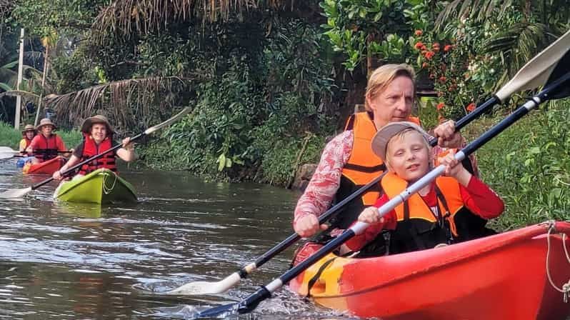 Imagen del tour: Excursión en kayak por los remansos al amanecer y al atardecer (Kumarakom)