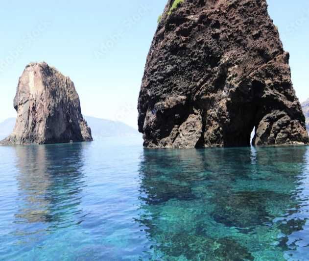 Imagen del tour: TOUR VULCANO E LIPARI (MAX 12 P)