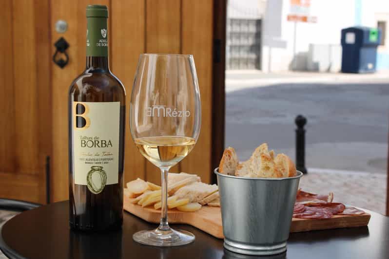 Imagen del tour: Borba: Visitas a Bodegas y Degustación de Vinos y Aperitivos Ánfora