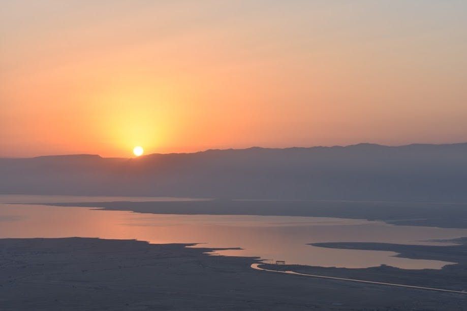 Imagen del tour: Excursión al amanecer de Masada, Ein Gedi y el Mar Muerto desde Tel Aviv