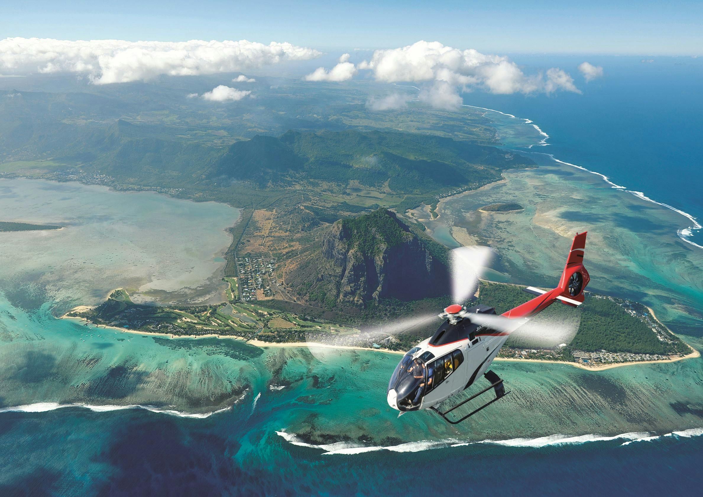 Imagen del tour: Vuelo panorámico en helicóptero de 45 minutos en Mauricio