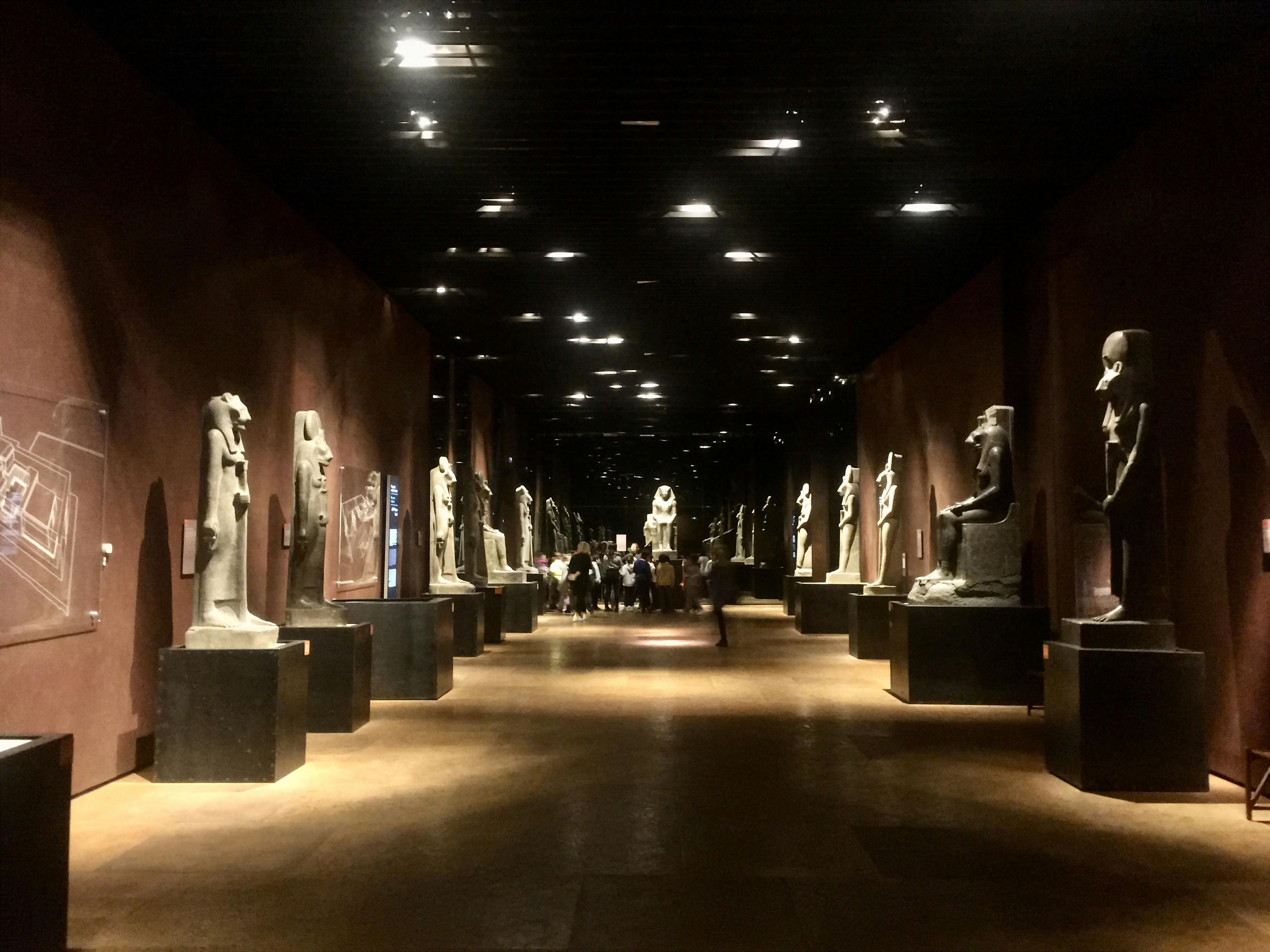 Imagen del tour: Visita guiada al Palacio Real y al Museo Egipcio
