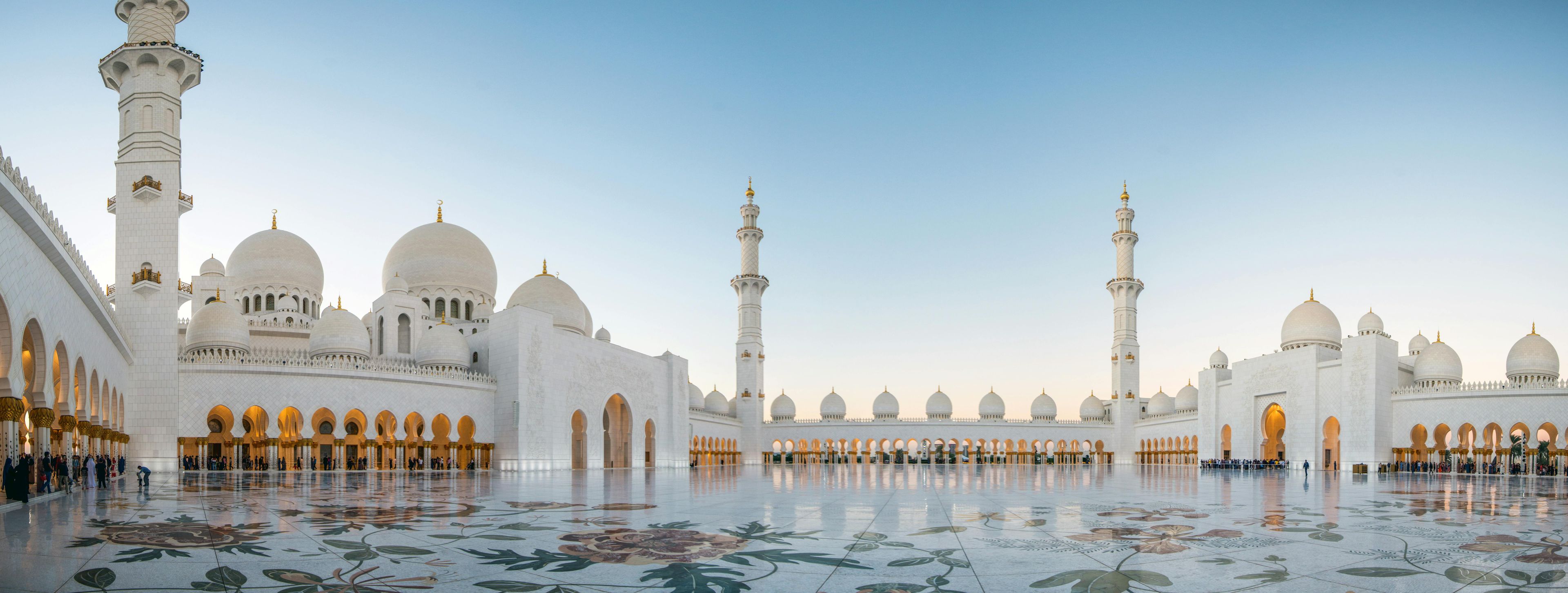 Imagen del tour: Visita a la mezquita Sheikh Zayed y al palacio Qasr Al Watn con té de la tarde en el Emirates Palace