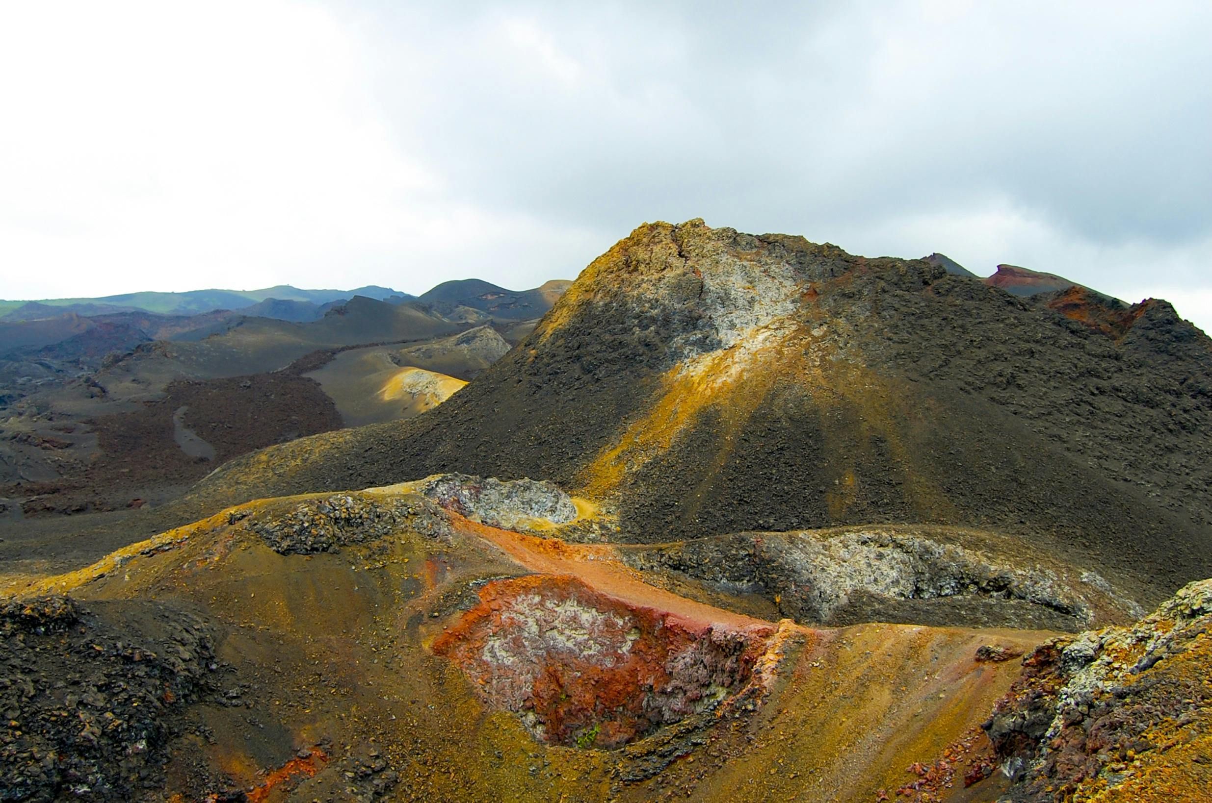 Imagen del tour: Tour a pie por el volcán Sierra Negra en la isla Isabela