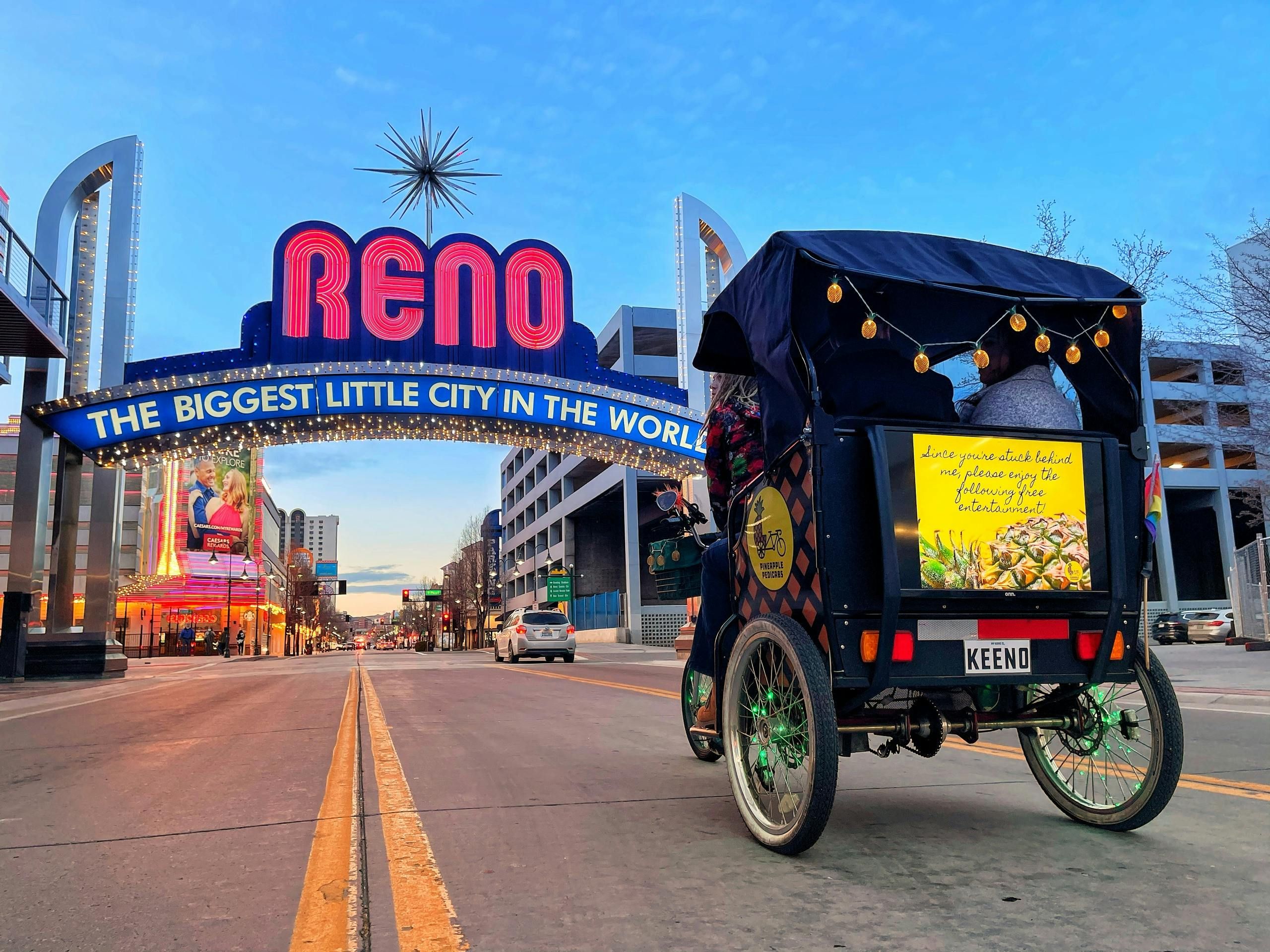 Imagen del tour: Recorrido en bicitaxi por el mural del centro de Reno