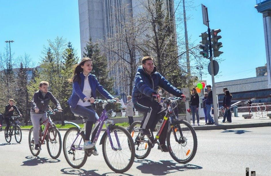 Imagen del tour: Tour privado en bicicleta de 2 horas por Ekaterimburgo