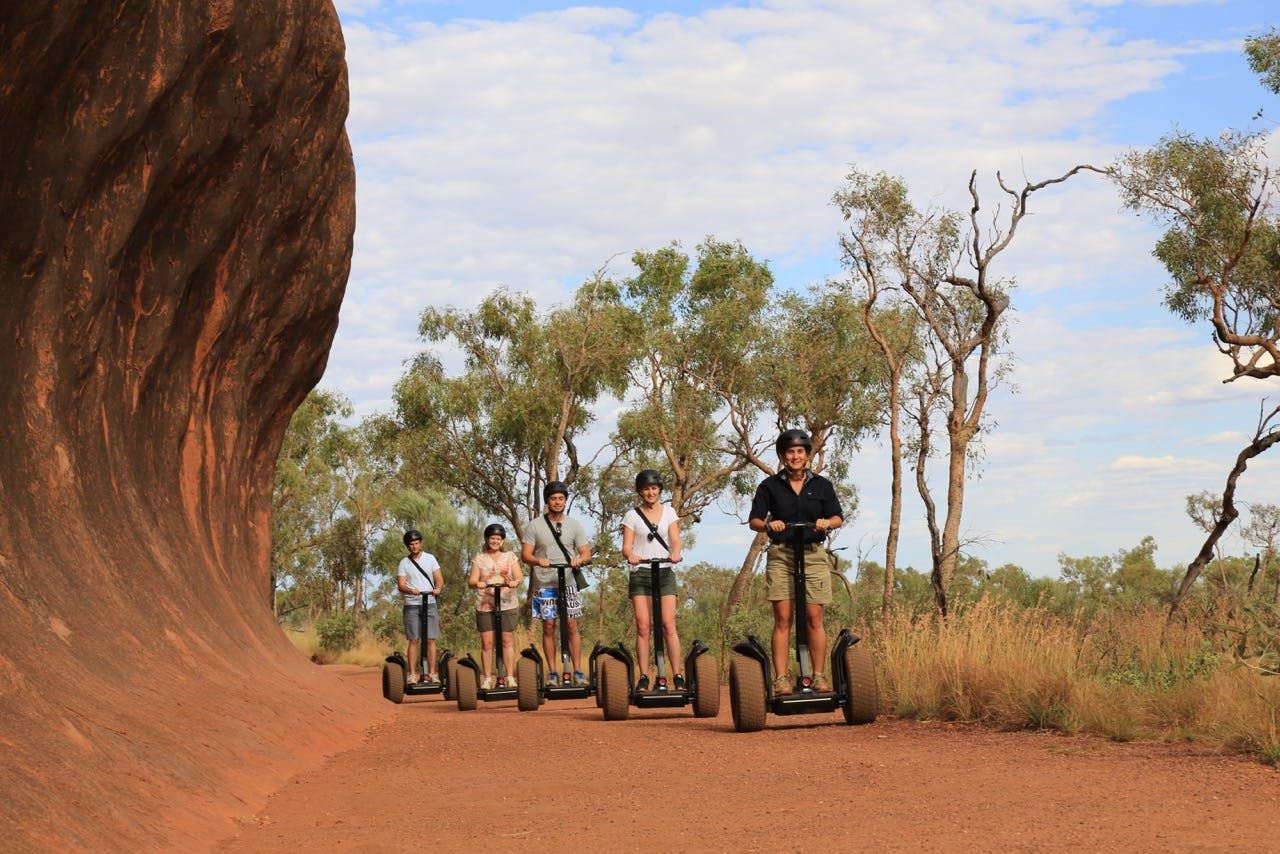 Imagen del tour: Uluru por scooter autoequilibrado con o sin transfer