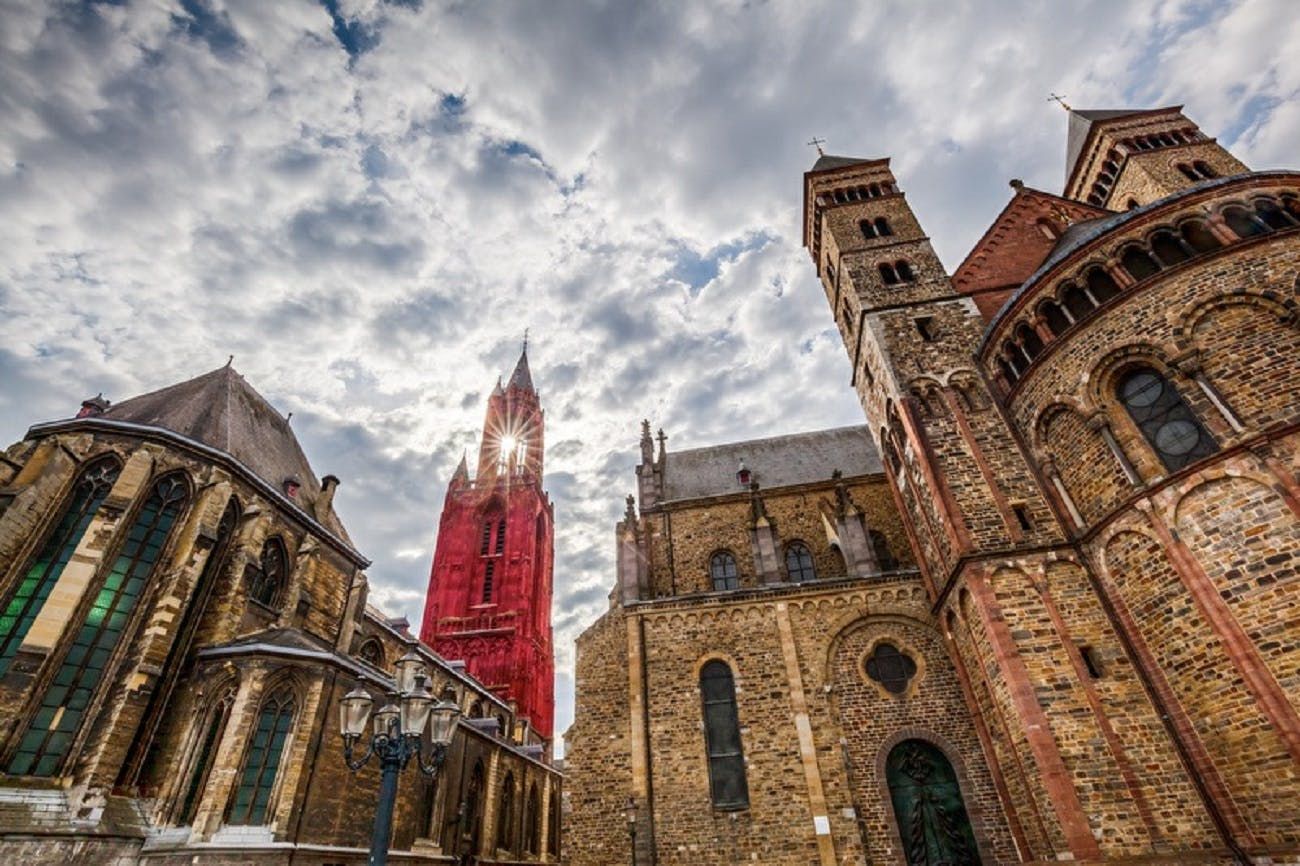 Imagen del tour: Recorrido autoguiado con preguntas sobre cerveza a pie por Maastricht que incluye cervezas locales