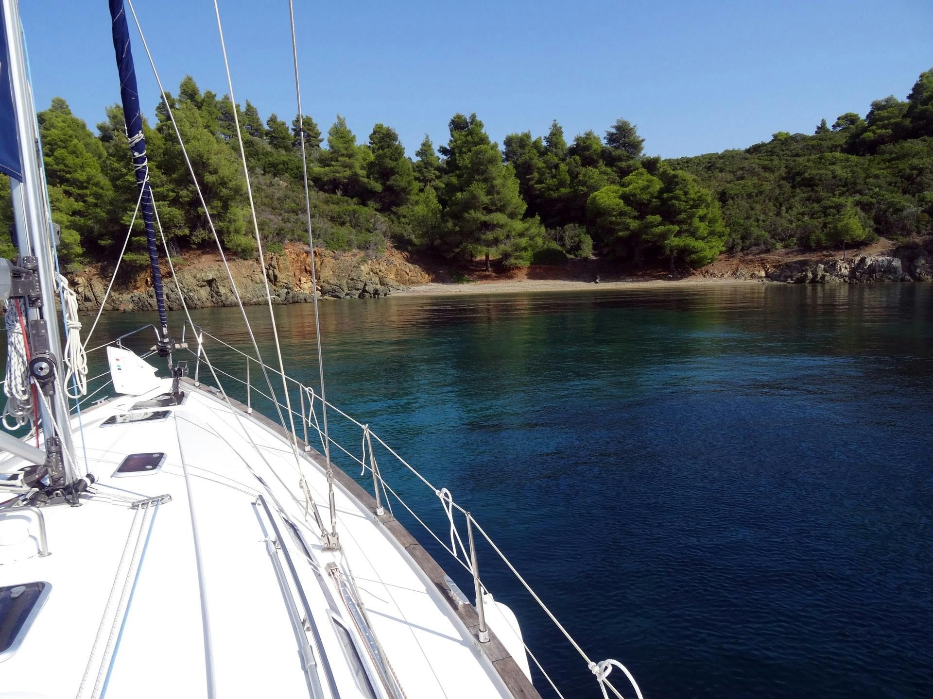 Imagen del tour: Viaje privado en velero desde Halkidiki a Kelyfos con Porto Karras y Glarokavos