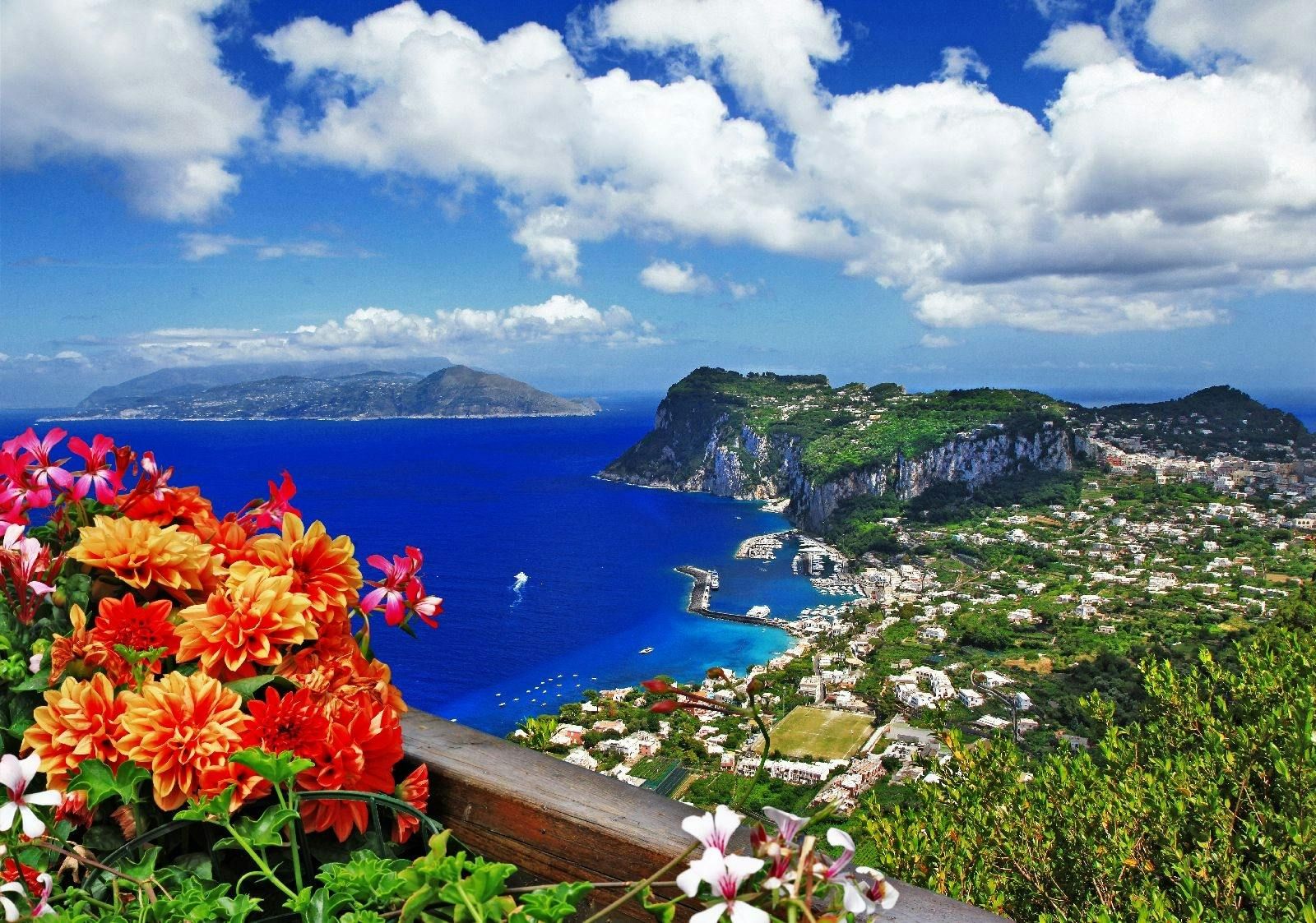 Imagen del tour: Capri con tour en barco por la isla y visita a Anacapri desde Maiori