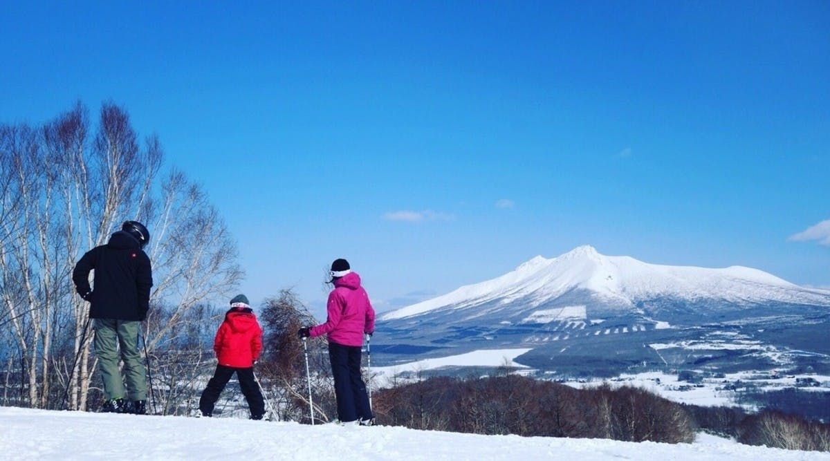 Imagen del tour: Estación de esquí Greenpia Onuma de 1 día-Remonte de Hokkaido con equipos de alquiler