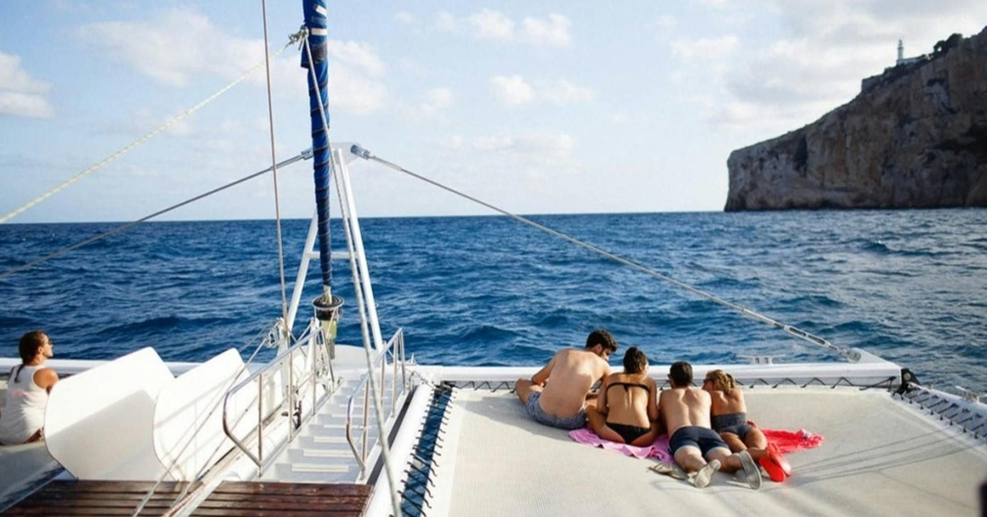 Imagen del tour: Paseo en catamarán con fondeo en Cala Granadella