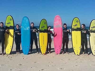Imagen del tour: Clases de surf en grupo en la Playa de los Lances