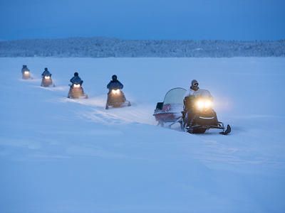 Imagen del tour: Auroras boreales en moto de nieve cerca de Kiruna, Suecia