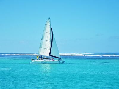 Imagen del tour: Paseo en catamarán por la laguna de Ile aux Cerfs desde Trou d'Eau Douce, Mauricio