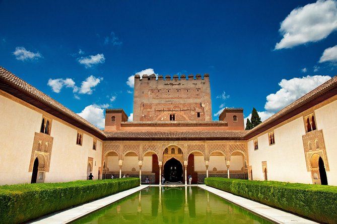 Imagen del tour: Alhambra y Generalife, Evite las colas para grupo pequeño con Palacios Nazaríes incluidos
