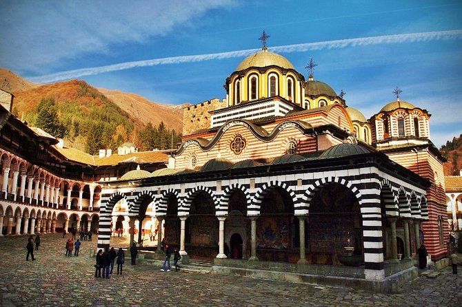 Imagen del tour: Excursión privada de un día completo a la iglesia de Boyana y el monasterio de Rila desde Sofía