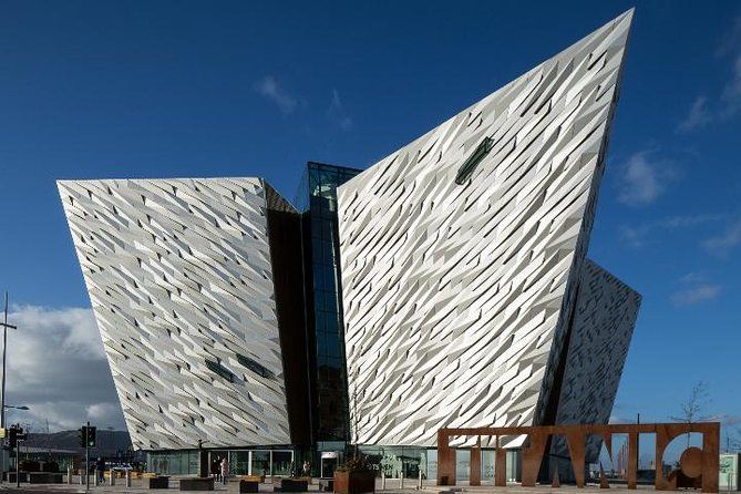 Imagen del tour: Calzada del Gigante y más, incluido el tour de boletos Titanic Experience desde Belfast