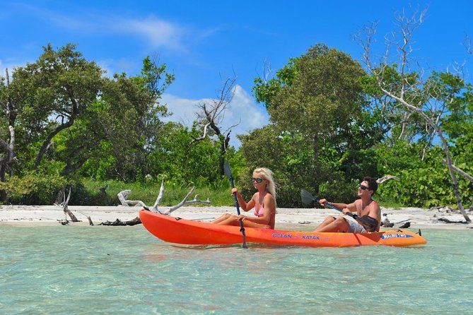 Imagen del tour: Excursión de esnórquel y piragüismo en kayak: aventura en la isla