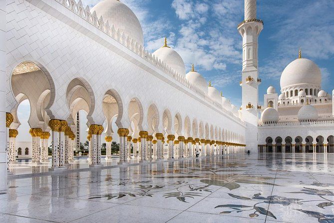 Imagen del tour: Visita a la Gran Mezquita Sheikh Zayed desde Dubai