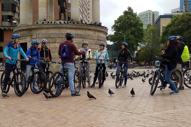 Imagen del tour: Recorrido en bicicleta por sitios de interés histórico y mercado de frutas de Bogotá