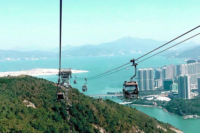 Imagen del tour: Tour Privado: Lantau Island Crystal Cabin Cable Car y Tai O Village Boat Ride