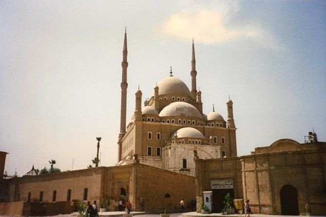 Imagen del tour: Excursión de un día privada a El Cairo con visita a la ciudadela de Salah El Din, el Museo Egipcio y Al Azhar Park con almuerzo