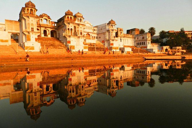 Imagen del tour: Excursión privada de 4 horas a pie en Pushkar, que incluye caminata espiritual y visitas al mercado