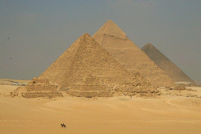 Imagen del tour: Excursión de un día a The Pyramids, Memphis, Saqqara