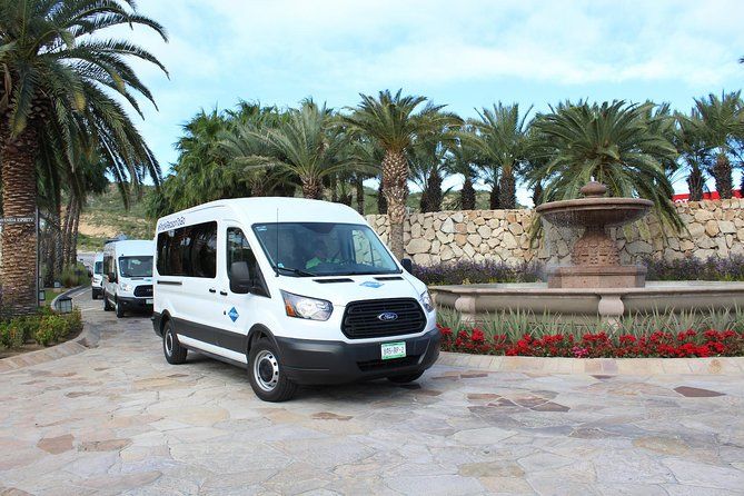 Imagen del tour: Los Cabos Private Van Solo transporte de ida solo llegada