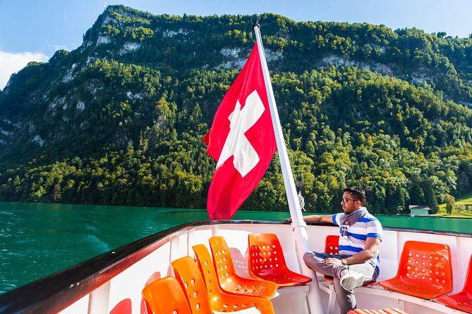 Imagen del tour: Paseo en barco y a pie por Lucerna: la mejor experiencia suiza