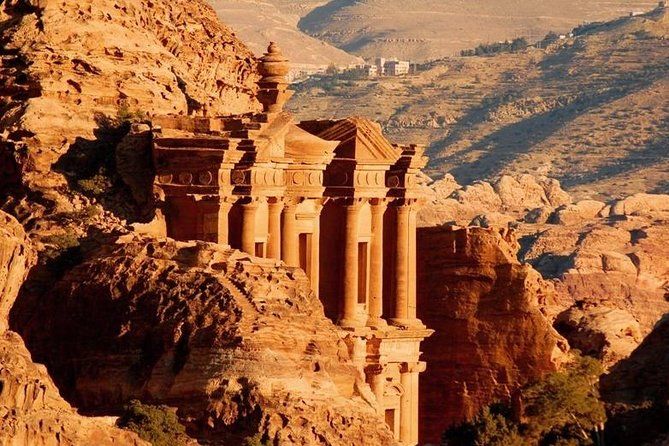 Imagen del tour: Tour privado de Petra y El Monasterio desde el Mar Muerto con almuerzo