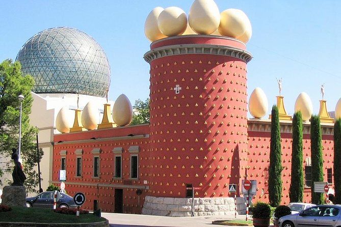 Imagen del tour: Dalí Museo, Cadaqués y Cap de Creus desde Girona