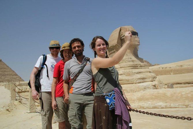 Imagen del tour: Excursión de un día completo privada: Pirámides de Giza, la esfinge, Saqqara y la ciudad de Menfis