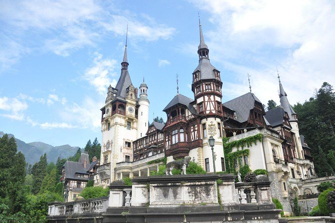 Imagen del tour: Visita guiada al castillo de Bran y a la fortaleza de Rasnov desde Brasov con tarifas de entrada incluidas - Visita opcional al castillo de Peles