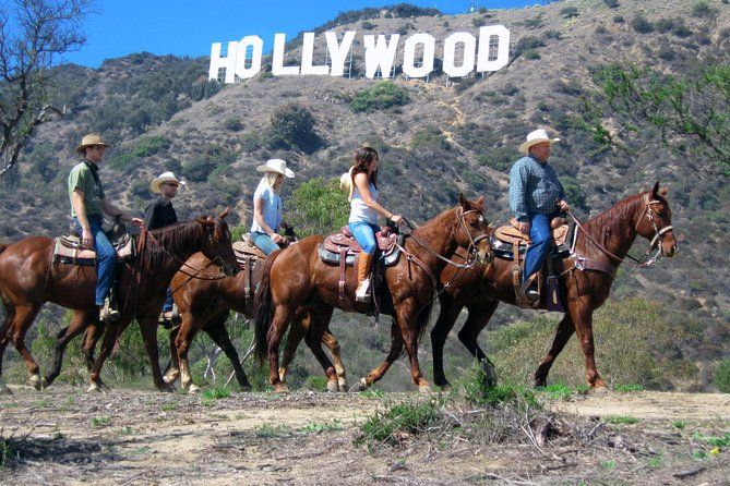Imagen del tour: Excursión con paseo a caballo bajo el cartel de Hollywood