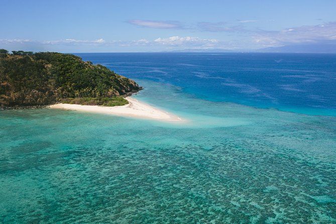 Imagen del tour: Vuelo escénico en helicóptero sobre las Islas Fiji