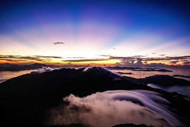 Imagen del tour: Lantau Peak Sunrise Climb