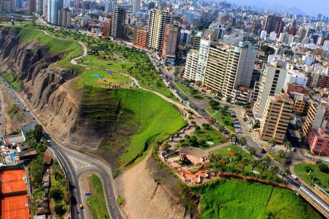 Imagen del tour: Recorrido en bicicleta por la ciudad de Lima: Los acantilados, Barranco y El Morro