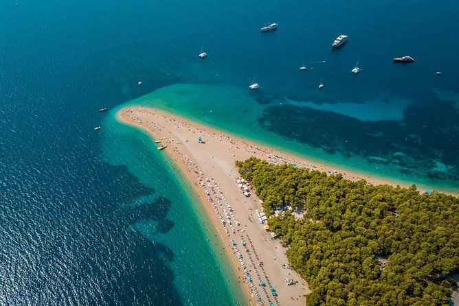Imagen del tour: Excursión privada en barco a Bol y la isla de Hvar desde Split o Trogir