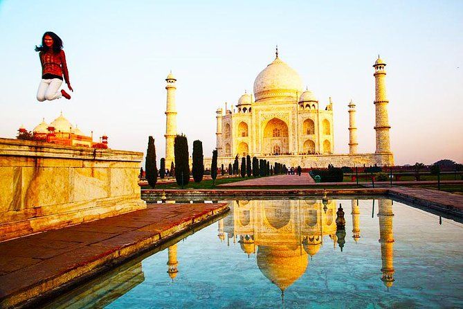Imagen del tour: Excursión el mismo día al Taj Mahal y Agra desde Ahmedabad con vuelos