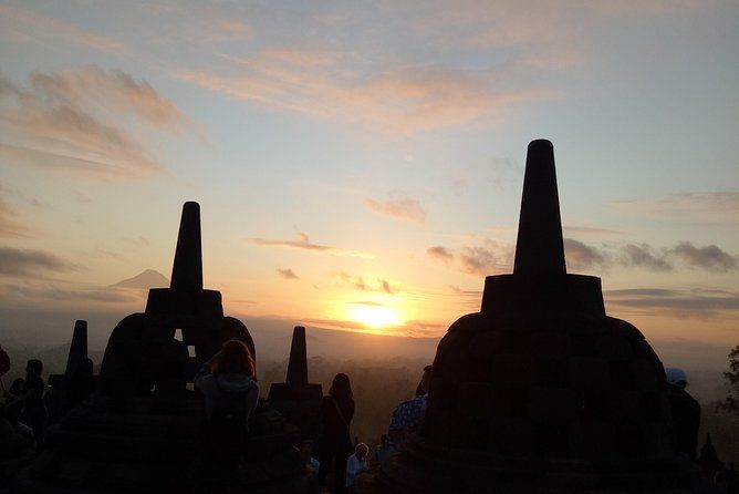 Imagen del tour: Excursión a Borobudur, Merapi Vulcano y Prambanan desde Yogyakarta