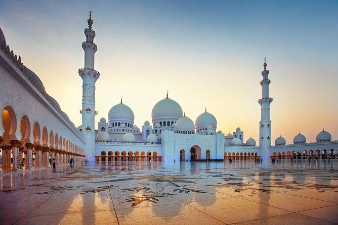 Imagen del tour: Desde Abu Dabi: recorrido por la ciudad de la Gran Mezquita y el Palacio Presidencial