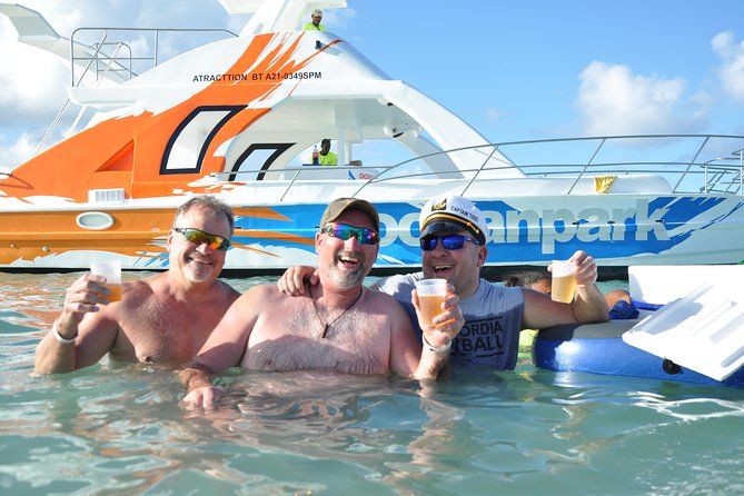 Imagen del tour: Crucero en catamarán, esnórquel y vista a la costa de Punta Cana