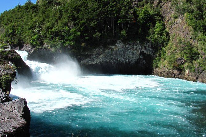 Imagen del tour: Los Saltos del Río Petrohué desde Puerto Montt
