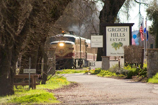 Imagen del tour: Tren del vino de Napa Valley: tour de medio día por la bodega Grgich Hills