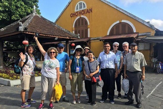 Imagen del tour: Puerto guiado de Chan May a las montañas de Mármol y la ciudad de Hoi An