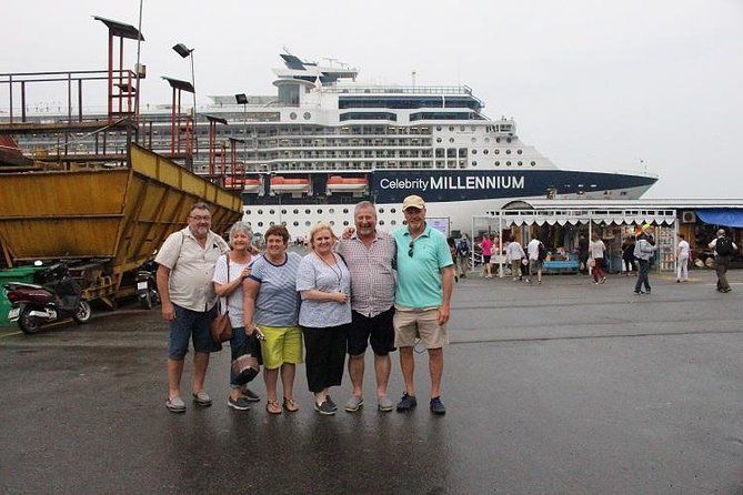 Imagen del tour: Puerto de Chan May a la ciudadela de Hue, las tumbas reales y la Pagoda de la Dama